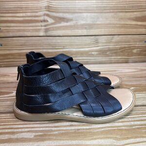 Born Women’s 7 Iwa Sandals Black Woven Gladiator Flat Shoes Sandals
